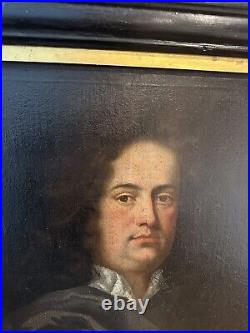 Antique Early 18th Century Oil Portrait Painting Of A Man In Wig And Robes