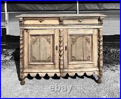 LARGE ANTIQUE 18th CENTURY FRENCH CARVED OAK BUFFET CUPBOARD, c1800