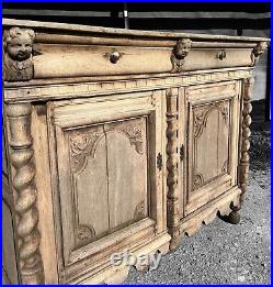 LARGE ANTIQUE 18th CENTURY FRENCH CARVED OAK BUFFET CUPBOARD, c1800