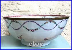 Large Chinese Antique Famille Rose Bowl, Qianlong, 18th Century, Good Condition