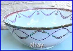 Large Chinese Antique Famille Rose Bowl, Qianlong, 18th Century, Good Condition