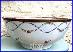 Large Chinese Antique Famille Rose Bowl, Qianlong, 18th Century, Good Condition