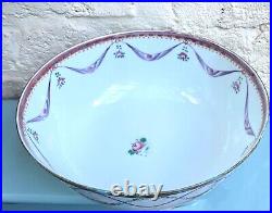 Large Chinese Antique Famille Rose Bowl, Qianlong, 18th Century, Good Condition